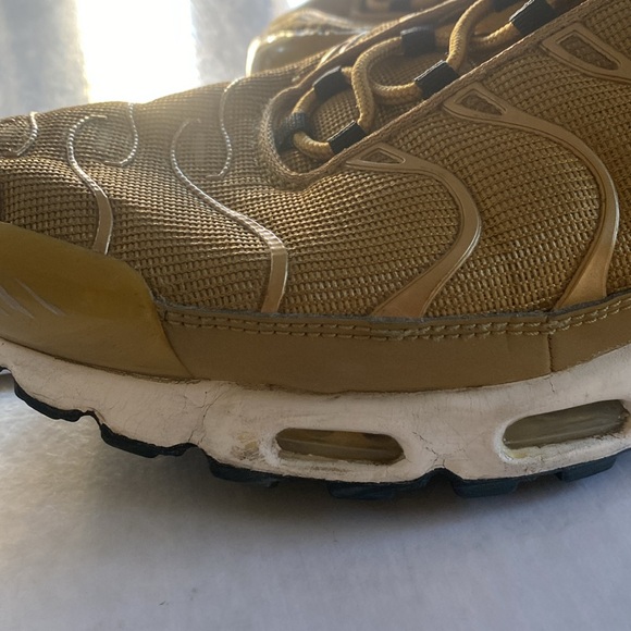 NIKE Air Max Plus #903827-700 Men’s Tuned Air Metallic Gold Sneakers Size 13 - Picture 12 of 12